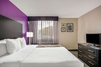 Room, 1 Queen Bed, Accessible, Non Smoking (Mobility/Hearing Impaired Accessible)