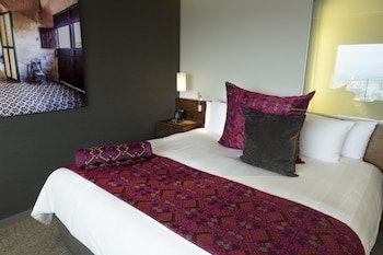 Classic Room, 1 King Bed, Club Lounge Access (Polanco View)