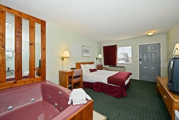 Deluxe Room, 1 Queen Bed, Jetted Tub