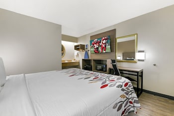 Deluxe Room, 1 King Bed (Smoke Free)