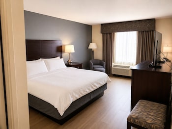 Standard Room, 1 King Bed, Ground Floor