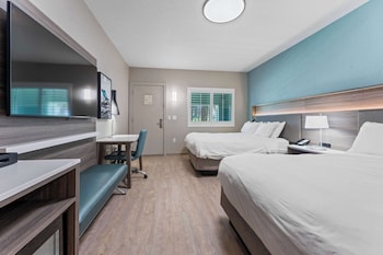 Room, 2 Queen Beds, Accessible Bathtub, Non Smoking