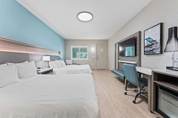 Room, 2 Queen Beds, Accessible Bathtub, Non Smoking
