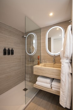 Executive Room with balcony - Renovated