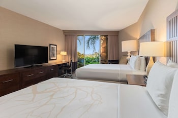 Room, 2 Queen Beds, Golf View