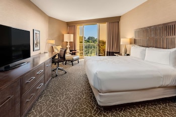 Room, 1 King Bed (Top Floor)