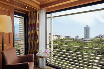 Deluxe Partial Sea View Room Twin Bed