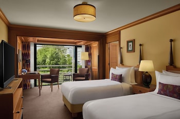 Deluxe Park View Room Twin Bed
