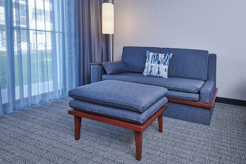 Room, 1 King Bed with Sofa bed (Mobility/Hearing Accessible, Tub)