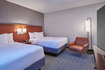 Suite, 1 Bedroom, Courtyard View