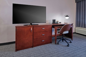 Room, 2 Queen Beds (Mobility/Hearing Access, Roll-In Shwr)