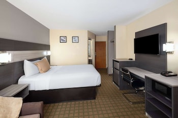Suite, 1 King Bed, Non Smoking