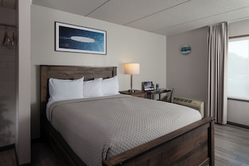 1 Queen Bed Standard - 1st floor