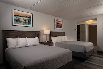 2 Queen Beds Standard - Accessible - 3rd and 4th Floor