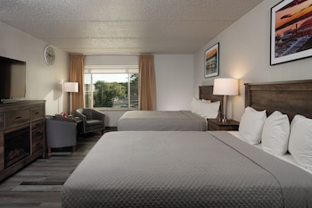 2 Queen Beds Standard - Accessible - 3rd and 4th Floor