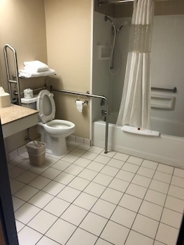Standard Room, 2 Queen Beds, Accessible Bathtub (Hearing, Mobility Tub)