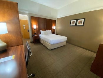 Standard Room, 1 Queen Bed, Non Smoking