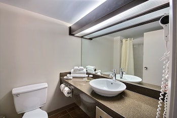Standard Room, 1 Queen Bed