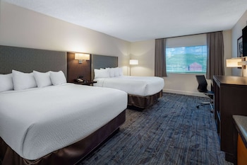 Room, 2 Queen Beds, Non Smoking