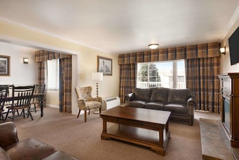 Efficiency, Suite, 2 Bedrooms, Non Smoking
