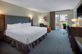Standard Room, 1 King Bed