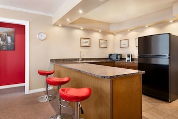 Efficiency, Suite, 2 Bedrooms, Non Smoking