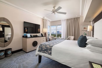 Superior Room, 1 King Bed, City View