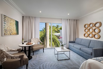 Deluxe Room, 1 King Bed with Sofa bed, Garden View