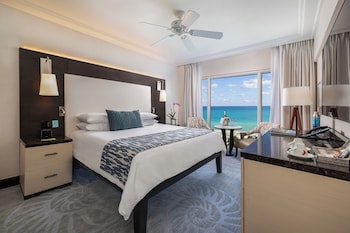 1 King Bed with Ocean View