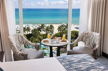 1 King Bed with Ocean View