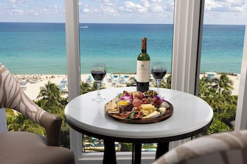 Superior Room, 1 King Bed with Sofa bed, Ocean View
