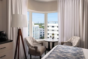 1 King Bed with City View