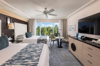 Room, 2 Double Beds, Garden View
