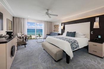 Deluxe Room, 1 King Bed with Sofa bed, Ocean View