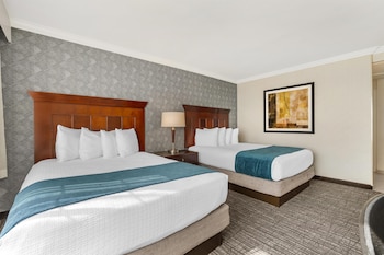 Standard Room, 2 Queen Beds, Non Smoking (Pet Friendly)