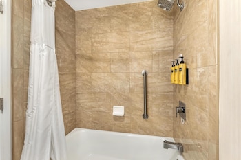 Standard Room, 1 King Bed, Non Smoking, Refrigerator