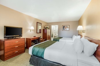 Room, 2 Queen Beds, Non Smoking (Pet Friendly)