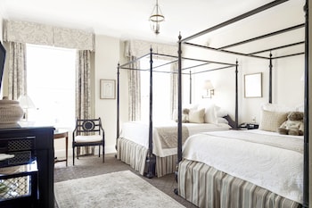 Double Queen Room