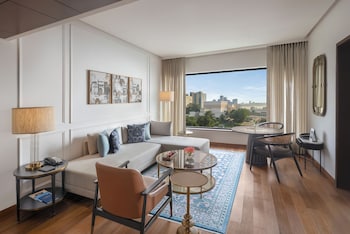 Premier Bay View Suite