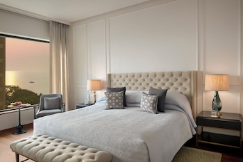 Bay View Suites