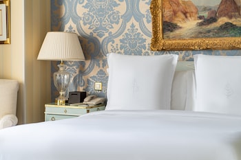 Suite, 1 King Bed (Leman)