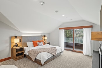 Junior Suite (Waterfall)