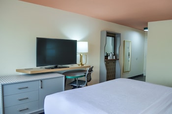 Standard Room, 1 King Bed