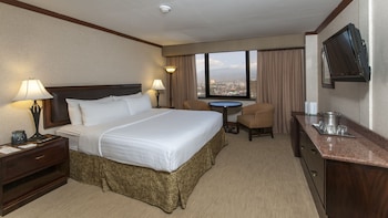 Standard Room, 1 King Bed, City View