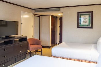 Standard Room, 2 Double Beds, City View
