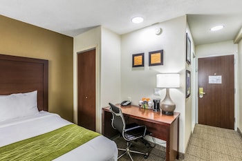 Standard Room, 2 Queen Beds, Non Smoking