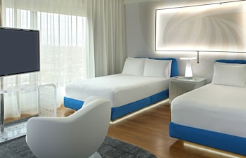 Studio Suite, 2 Double Beds, Balcony
