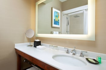 Deluxe Room, 2 Double Beds (View)