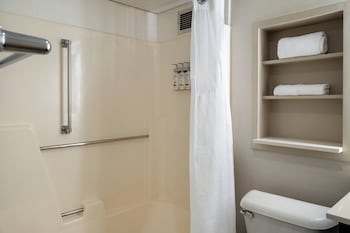 Standard Room, 2 Queen Beds, City View