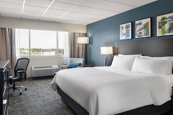 Standard Room, 1 King Bed (Concierge Floor)